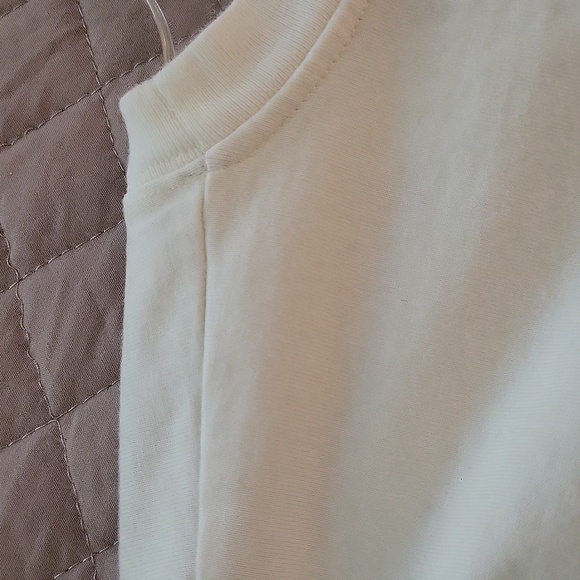 ORIGINAL GUCCI TSHIRT 100% AUTHENTIC ( the color is a off white) Oversized - Picture 9 of 10